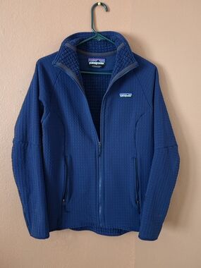 Patagonia Women’s Medium Navy Blue Full-Zip Waffle Performance Jacket